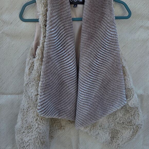 C+D+M vest, open, very soft material, beige colored womens size small - Picture 1 of 8